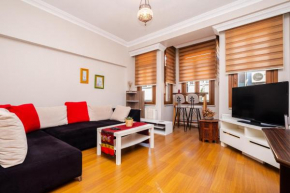 Authentic Apartment with Bay Window and Central Location in Besiktas